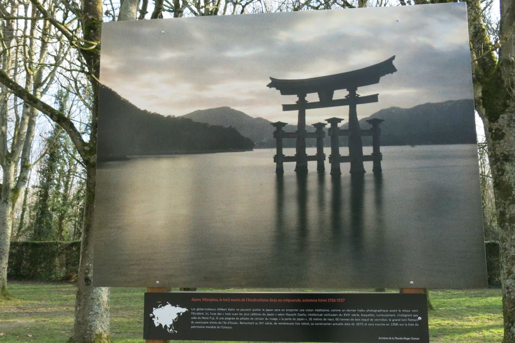 "la porte du Japon", une vue des plus célèbre du pays, en hiver 1926-1927